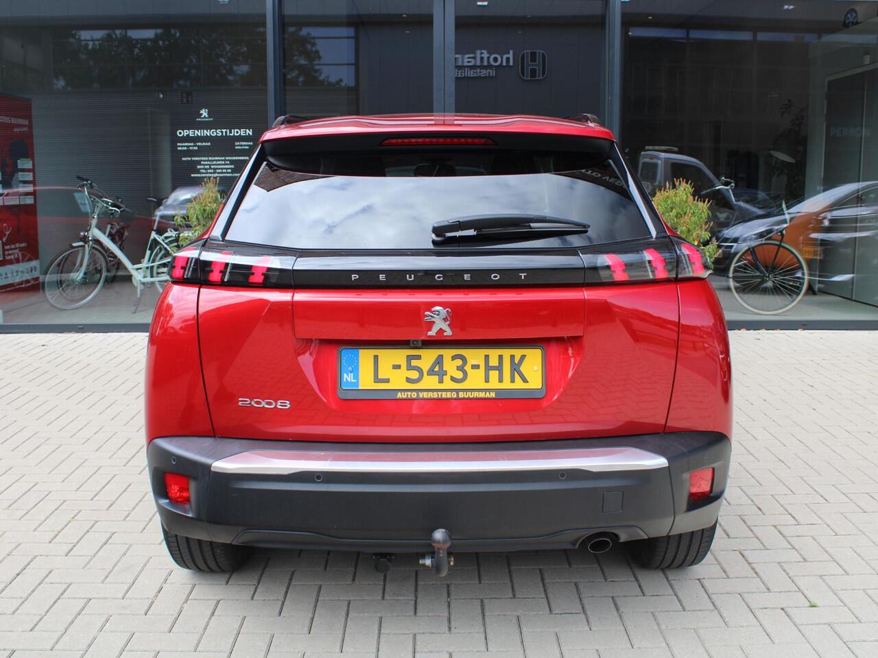 Peugeot 2008 1.2 PureTech Allure Camera, Trekhaak, Navigatie