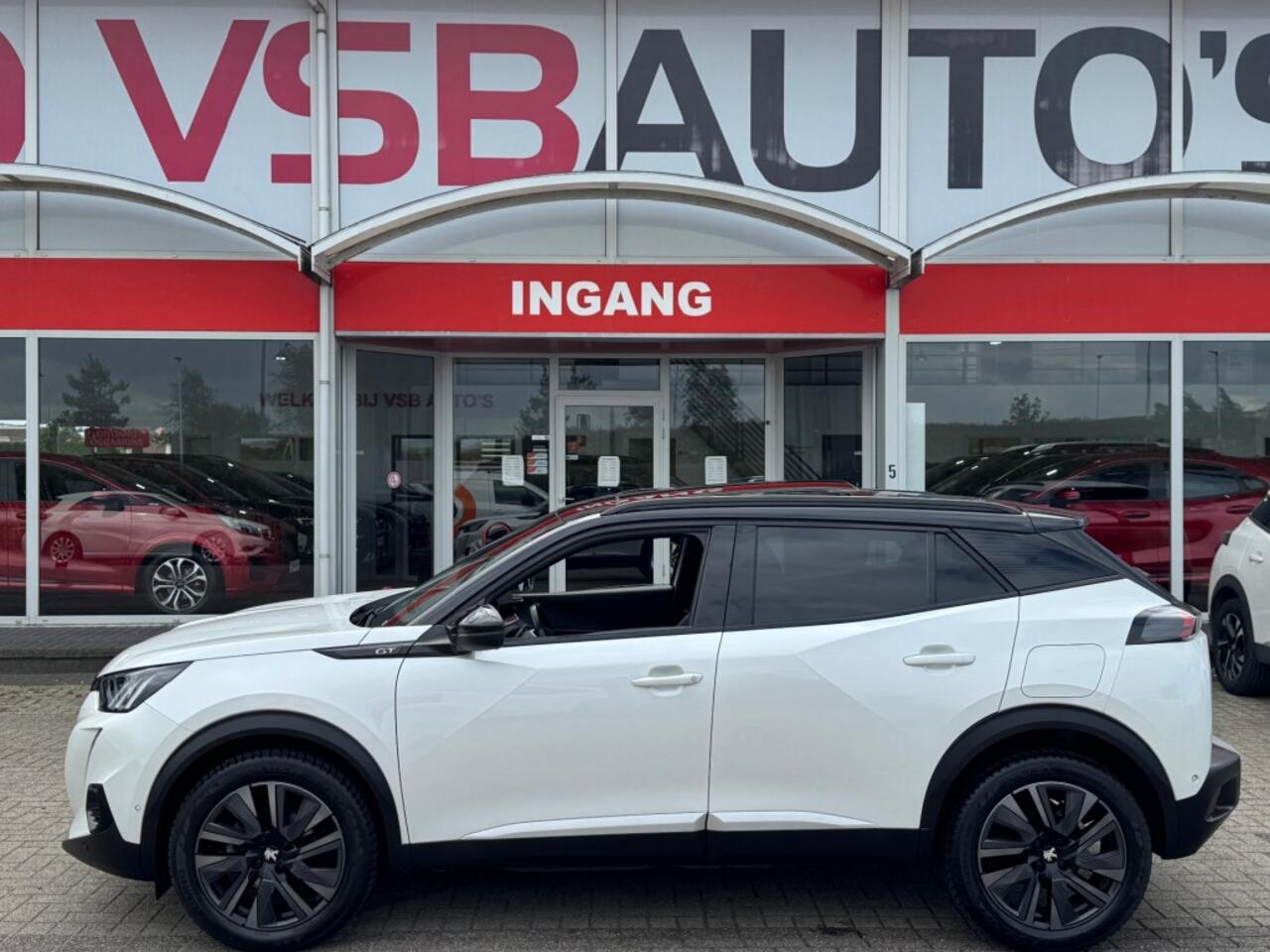 Peugeot 2008 1.2 TURBO 130PK GT LEER NAVI PANO-DAK CAMERA AIRCO LMV PDC