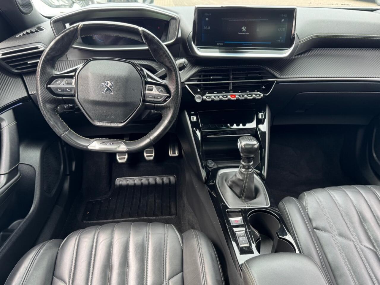 Peugeot 2008 1.2 TURBO 130PK GT LEER NAVI PANO-DAK CAMERA AIRCO LMV PDC