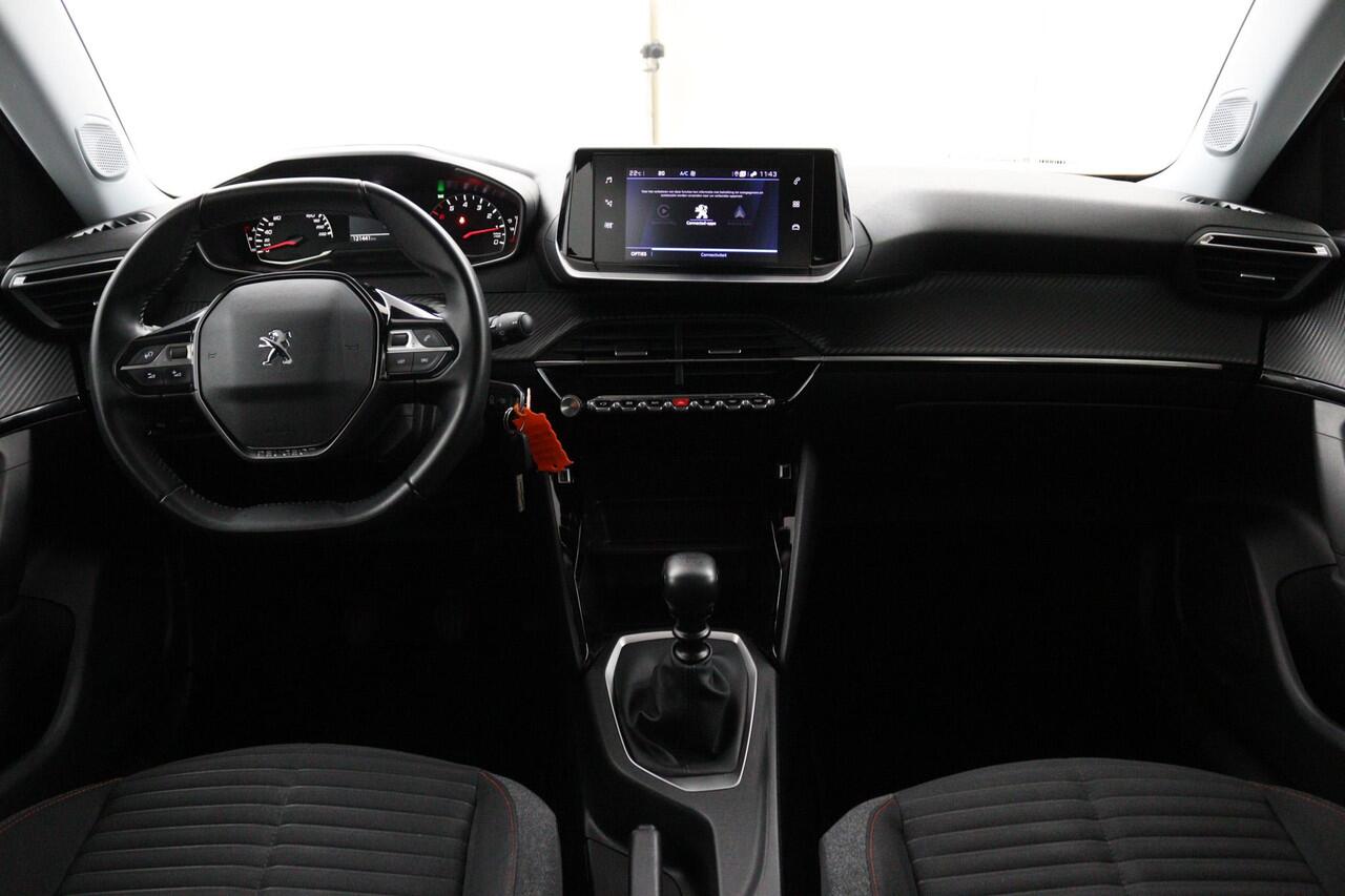 Peugeot 2008 1.2 PureTech Blue*NAVI*CAM*HAAK*ECC*CRUISE*CARPLAY