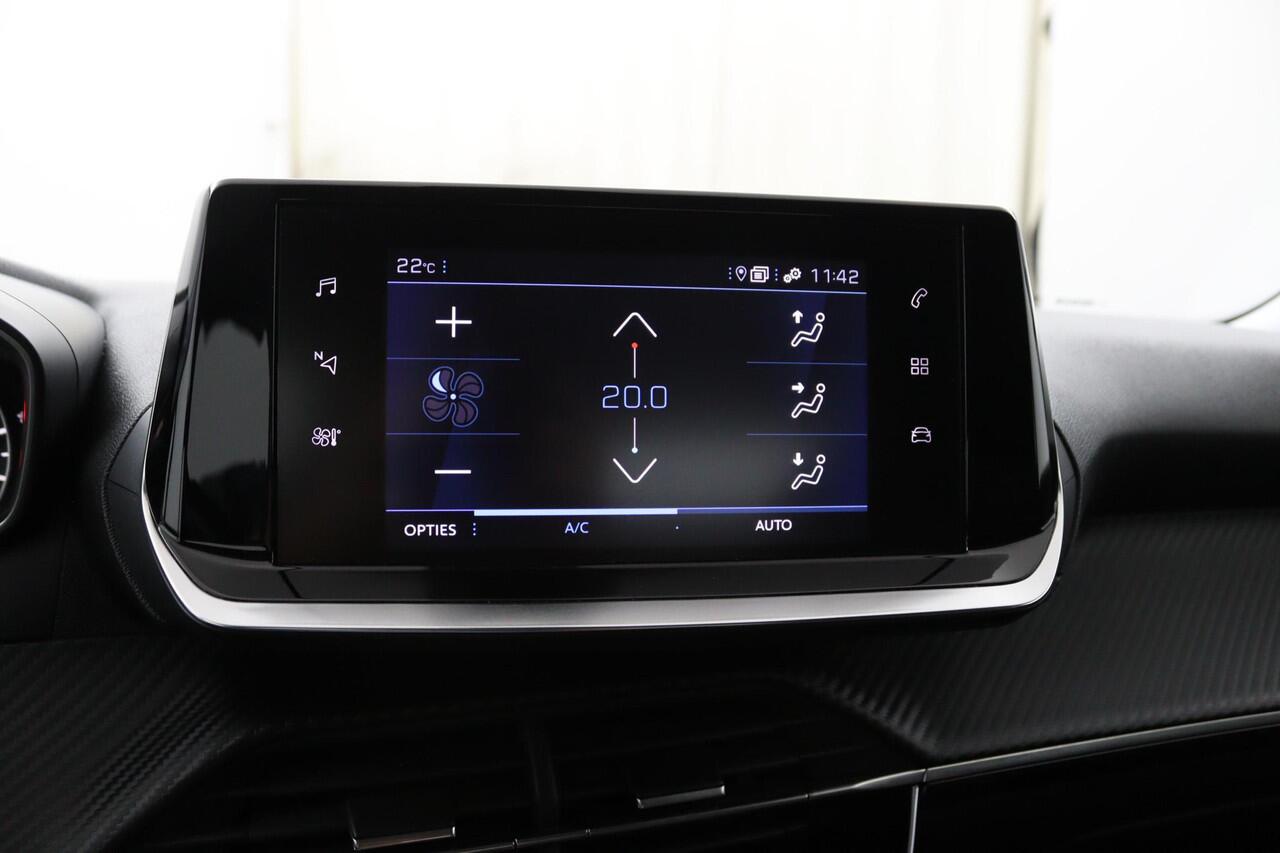 Peugeot 2008 1.2 PureTech Blue*NAVI*CAM*HAAK*ECC*CRUISE*CARPLAY