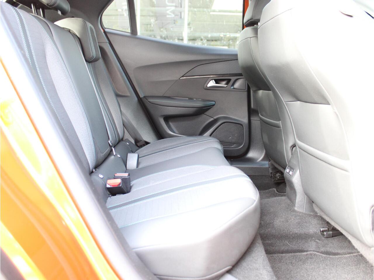 Peugeot 2008 1.2 PT Allure Pack | Camera / Climate / Navi