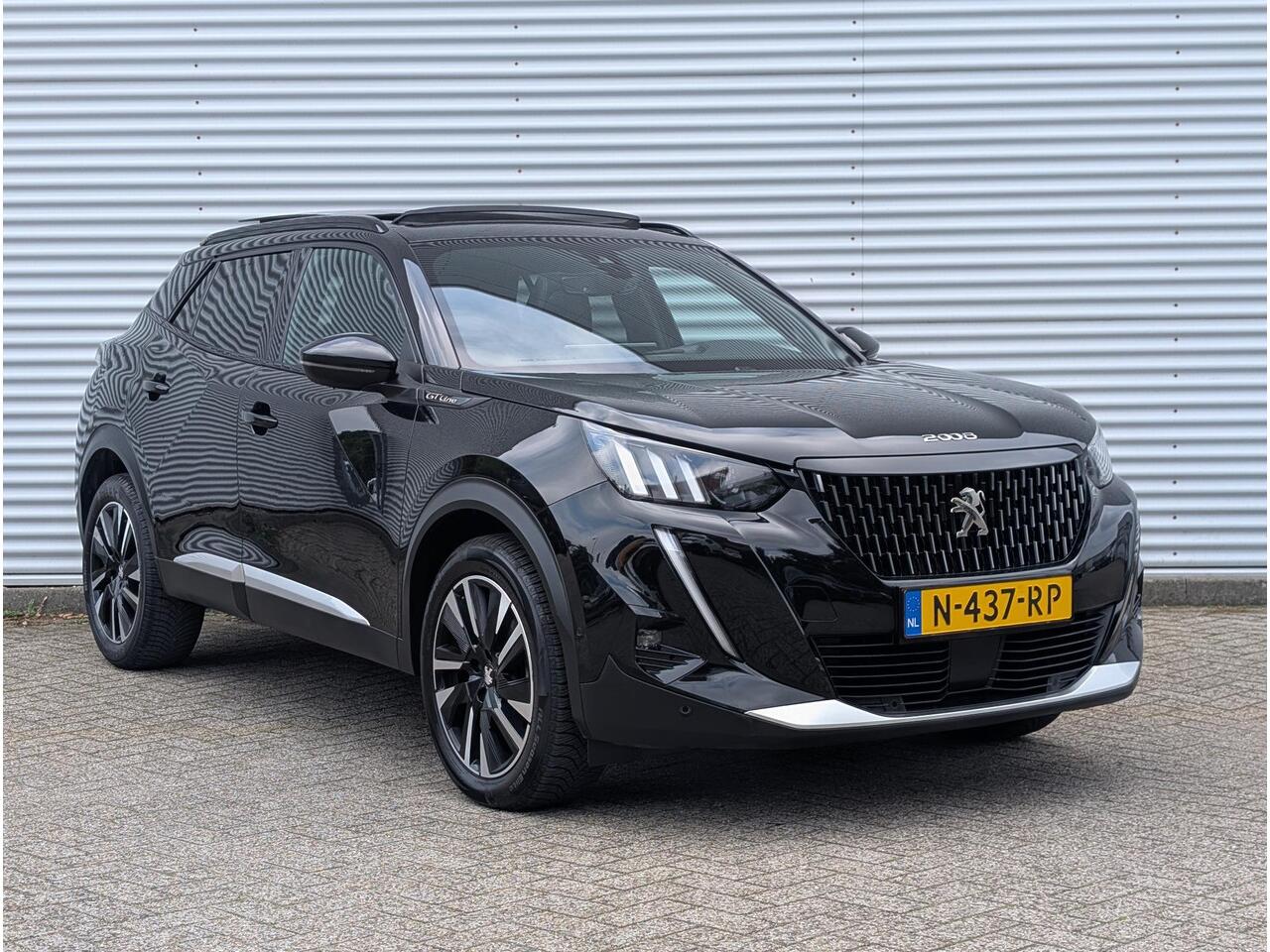 Peugeot 2008 GT 1.2 Turbo 130pk EAT8 | FOCAL HIFI | SCHUIF/KANTELDAK | NAVI | STOELVERW. | CAMERA |