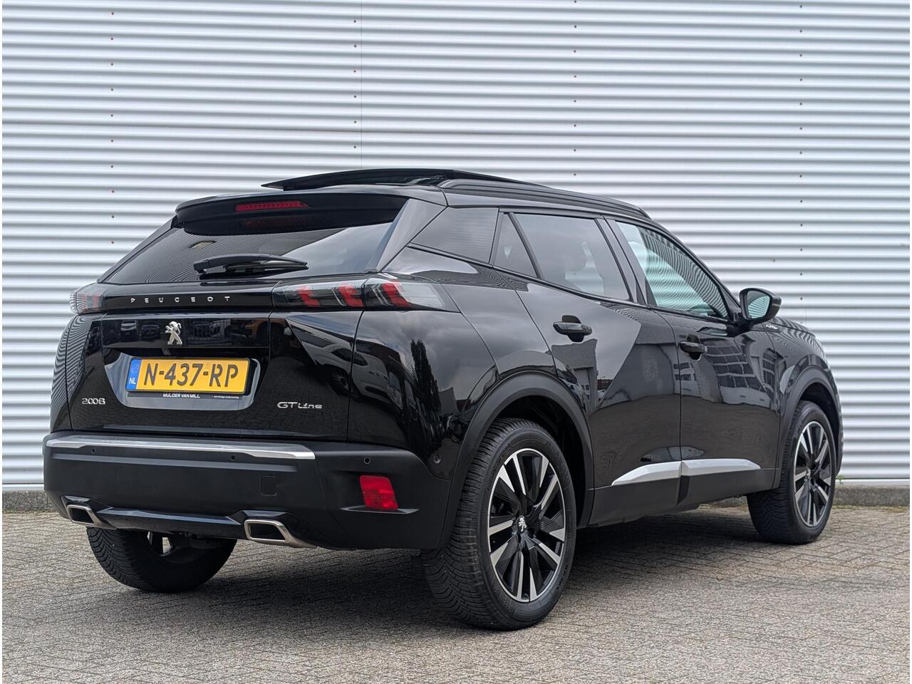 Peugeot 2008 GT 1.2 Turbo 130pk EAT8 | FOCAL HIFI | SCHUIF/KANTELDAK | NAVI | STOELVERW. | CAMERA |