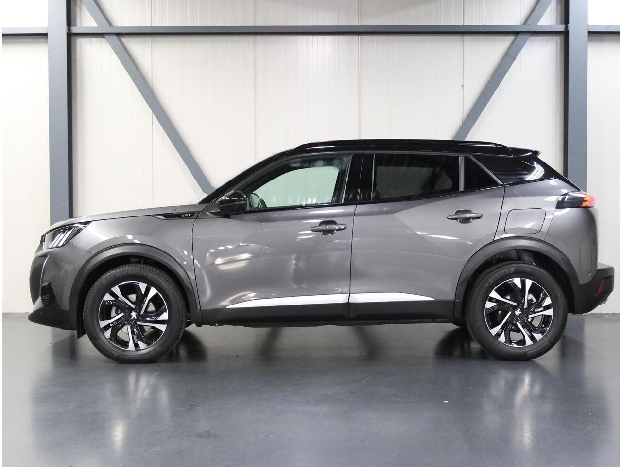 Peugeot 2008 1.2 130PK GT | AppleCarplay/Android Auto | 18"LMV | Camera | AUTOMAAT | Keyless | Cruise Control | Climate Control | Camera | FULL LED | Two-Tone | Sfeerverlichting | Isofix | Privacy Glass |