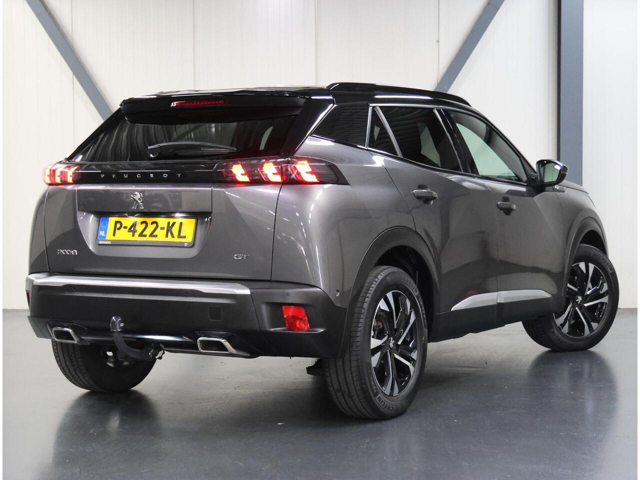 Peugeot 2008 1.2 130PK GT | AppleCarplay/Android Auto | 18"LMV | Camera | AUTOMAAT | Keyless | Cruise Control | Climate Control | Camera | FULL LED | Two-Tone | Sfeerverlichting | Isofix | Privacy Glass |