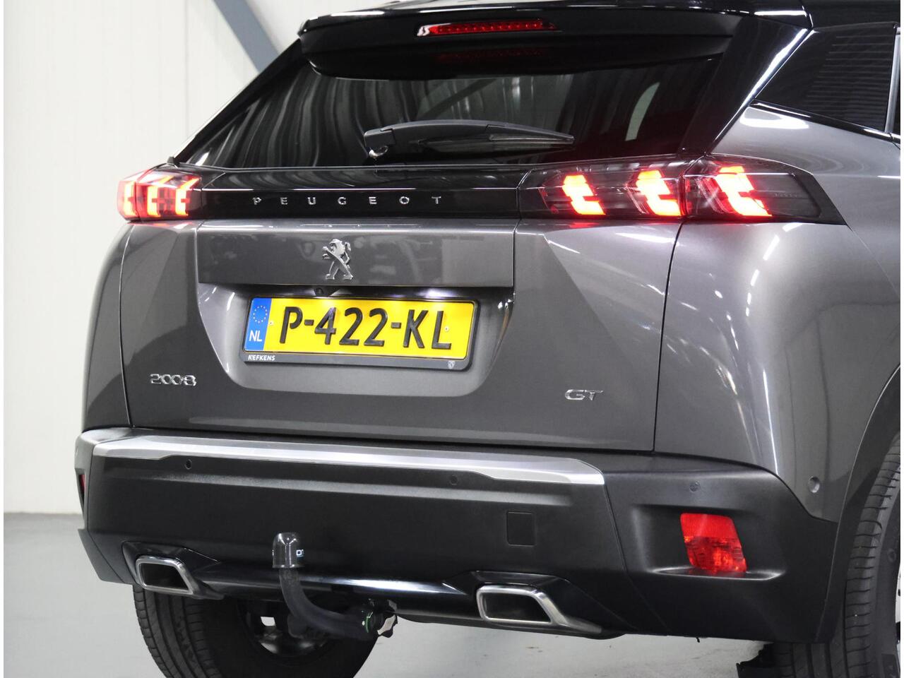 Peugeot 2008 1.2 130PK GT | AppleCarplay/Android Auto | 18"LMV | Camera | AUTOMAAT | Keyless | Cruise Control | Climate Control | Camera | FULL LED | Two-Tone | Sfeerverlichting | Isofix | Privacy Glass |