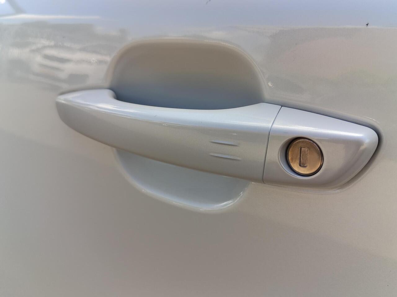 Peugeot 2008 GT 1.2 Turbo 130pk EAT8 | FOCAL PREMIUM AUDIO | SCHUIF/KANTELDAK | NAVI | STOELVERW. | CAMERA |