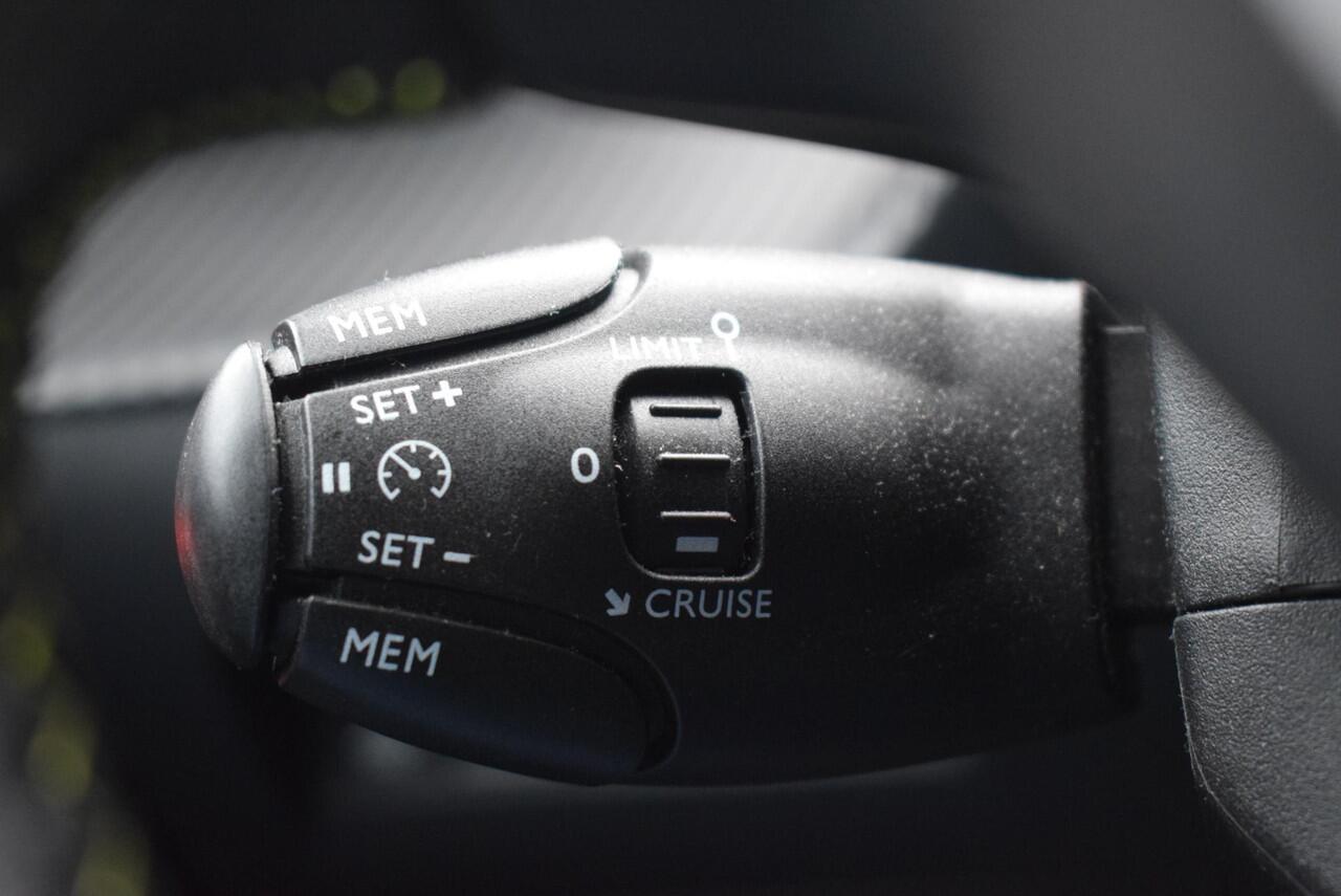 Peugeot 2008 1.2 PureTech GT Navi Airco Camera Km 77.500!!