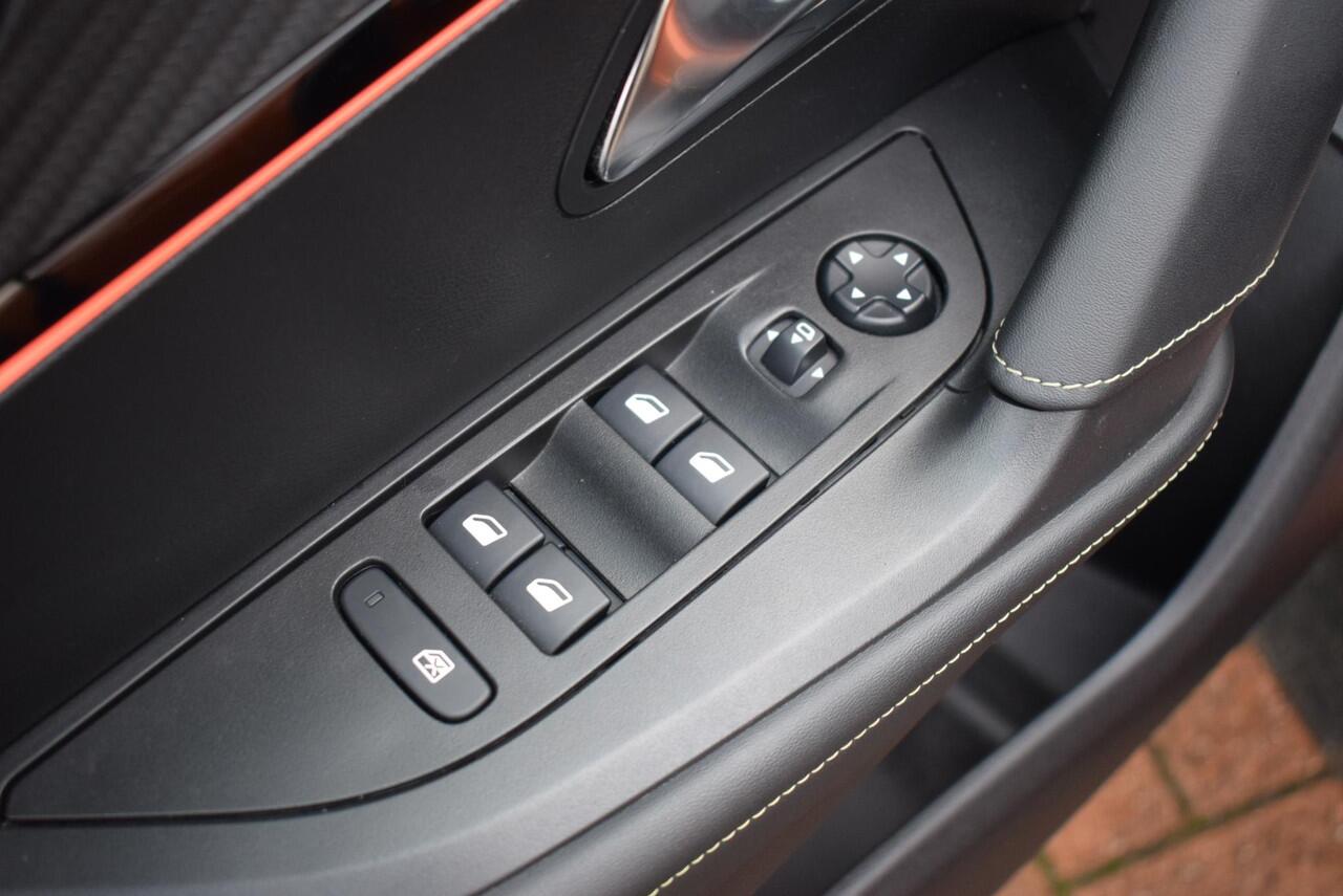 Peugeot 2008 1.2 PureTech GT Navi Airco Camera Km 77.500!!