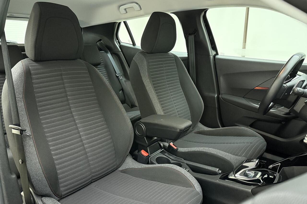 Peugeot 2008 1.2T Active 130pk Automaat | Navigatie | Armsteun | Parkeersensoren Achter | DAB+ | Cruise Control | Apple Carplay/Android Auto