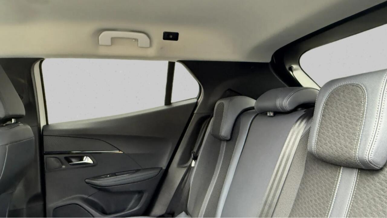 Peugeot 2008 1.2 PT Allure Pack ( Camera - Carplay - Luxe)