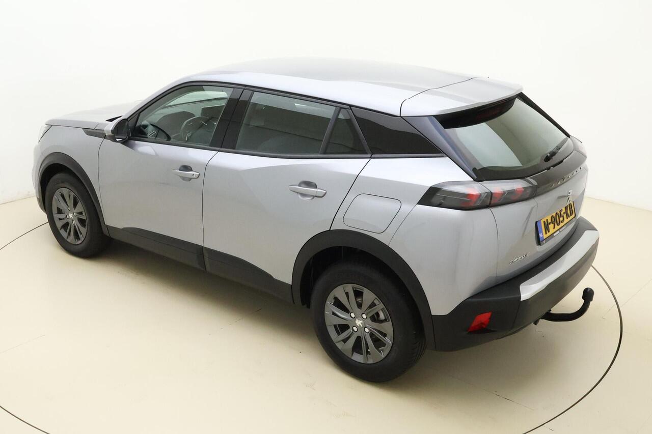 Peugeot 2008 1.2 PureTech Active Pack 100 PK | Handgeschakeld | Trekhaak | Navigatie | Climate Control | Bluetooth | Cruise Control | Licht Metalen Velgen | Stuurwielbediening | 1e eigenaar