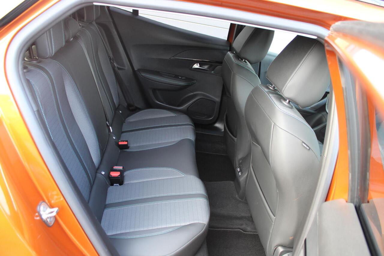 Peugeot 2008 1.2 PureTech Allure Pack Airco Navi Carplay 1e eig. 25.732km Nieuwstaat