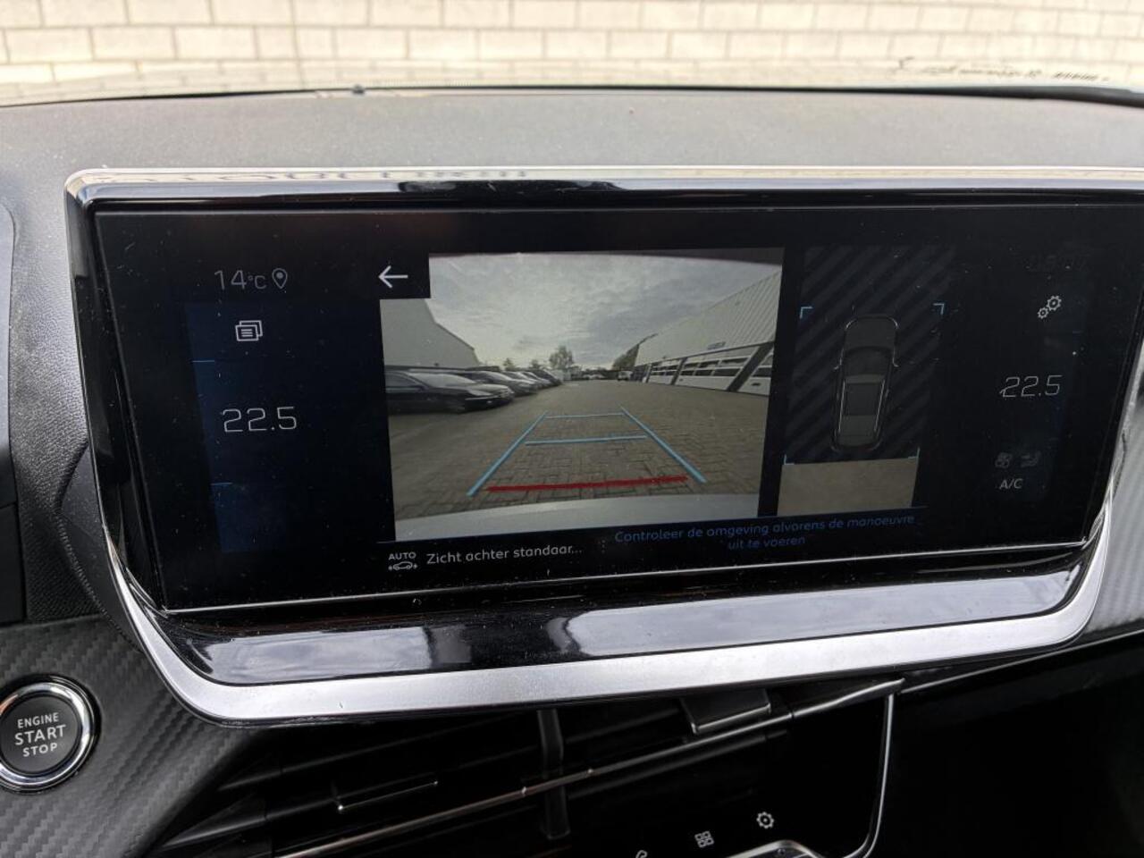 Peugeot 2008 Allure, navi, camera,pdc 1.2 PureTech Allure