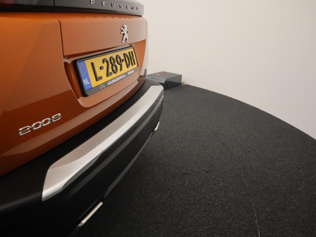 Peugeot 2008 1.2 PureTech Allure AUTOMAAT / FULL LED / CARPLAY / CLIMA / PDC / BLUETOOTH / CRUISE / NL-AUTO