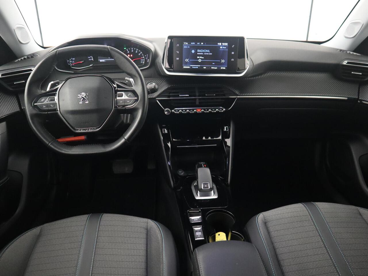 Peugeot 2008 1.2 PureTech Allure AUTOMAAT / FULL LED / CARPLAY / CLIMA / PDC / BLUETOOTH / CRUISE / NL-AUTO