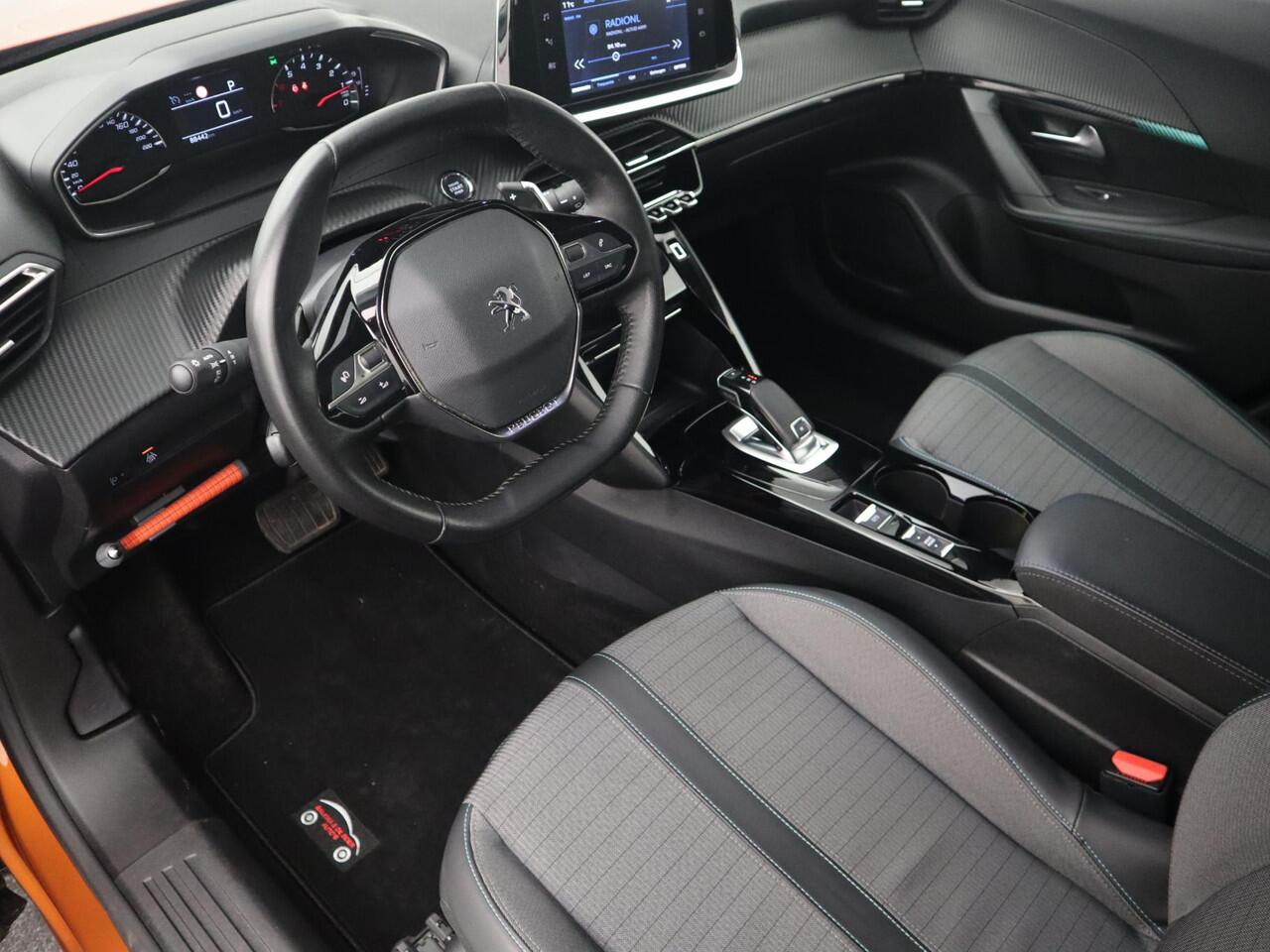 Peugeot 2008 1.2 PureTech Allure AUTOMAAT / FULL LED / CARPLAY / CLIMA / PDC / BLUETOOTH / CRUISE / NL-AUTO