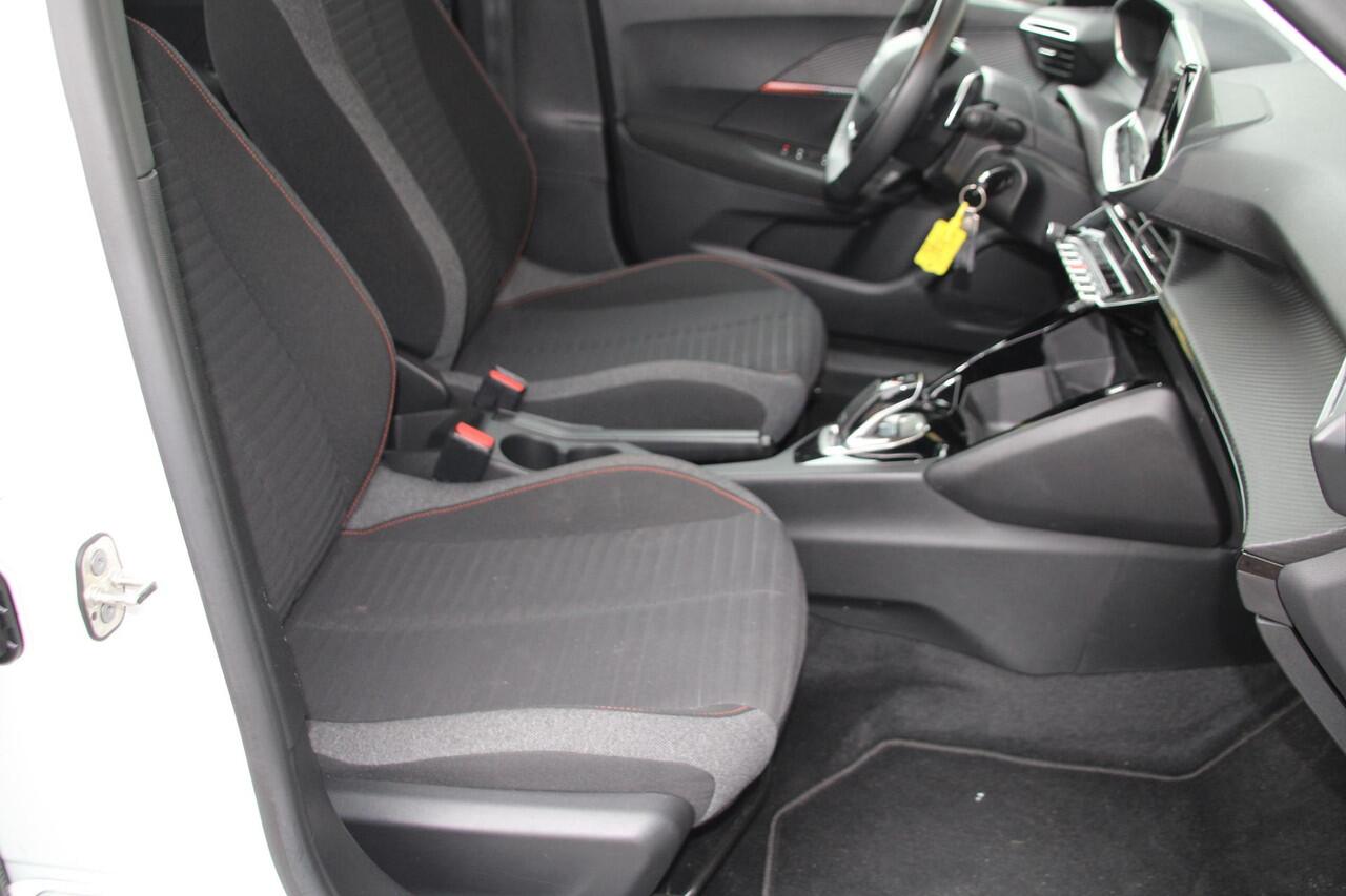 Peugeot 2008 1.2 PureTech 130pk Active Pack Automaat Airco Navi Camera Carplay Zeer mooi