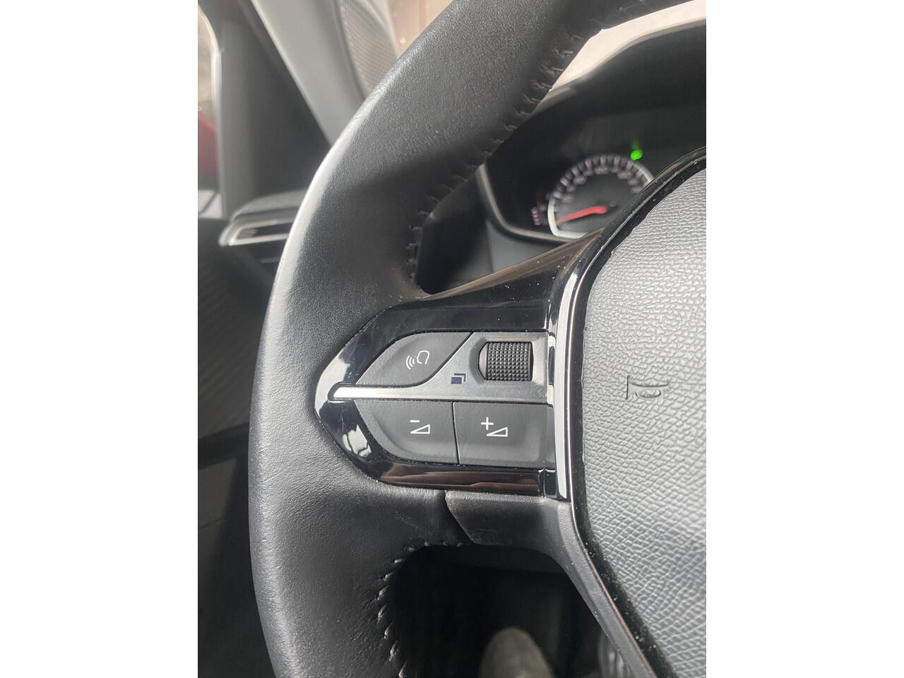 Peugeot 2008 1.2 PureTech Active Pack |1e eigenaar!|Dealer OH!|