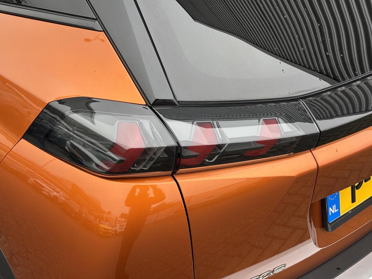 Peugeot 2008 Allure Pack 1.2 Turbo 130pk EAT8 | 180° CAMERA | NAVI | KEYLESS START | APPLE CARPLAY / ANDROID AUTO | ISOFIX | FULL LED |