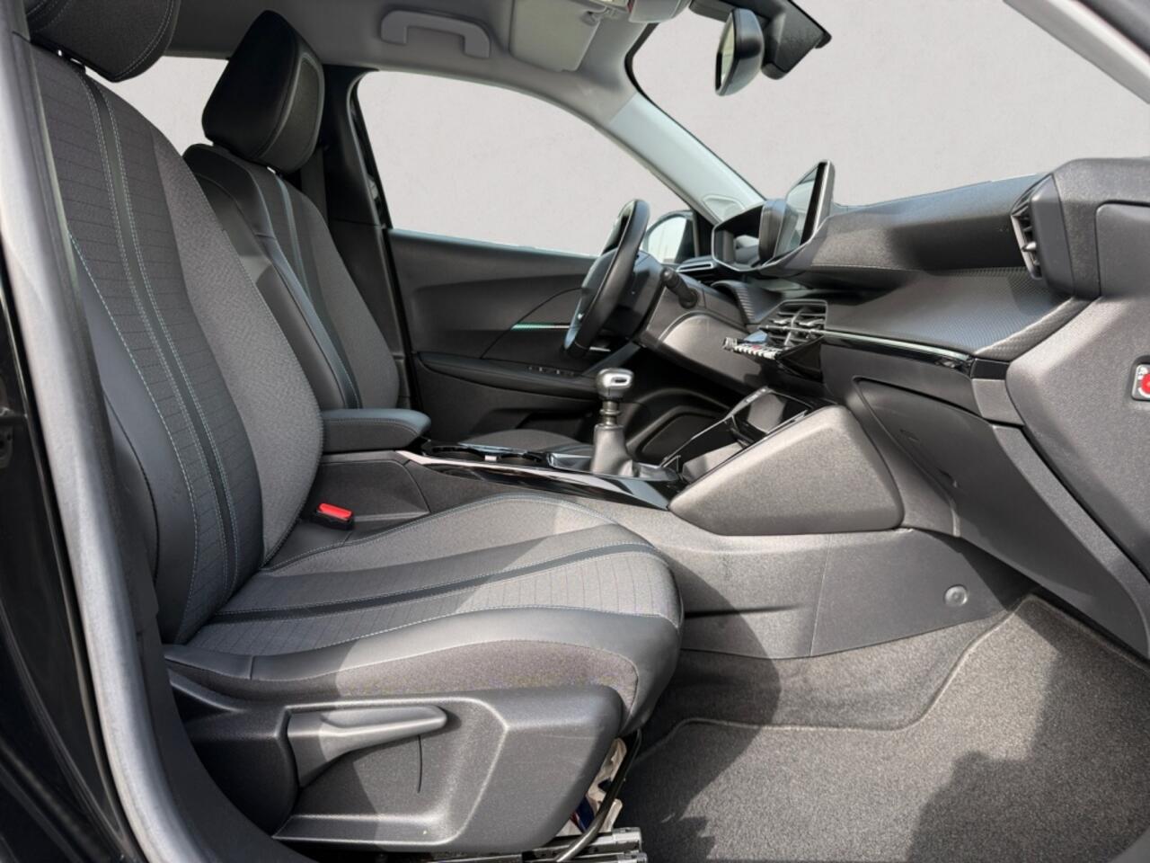 Peugeot 2008 1.2 PT Allure Pack Camera | Cruise control | Apple/Android