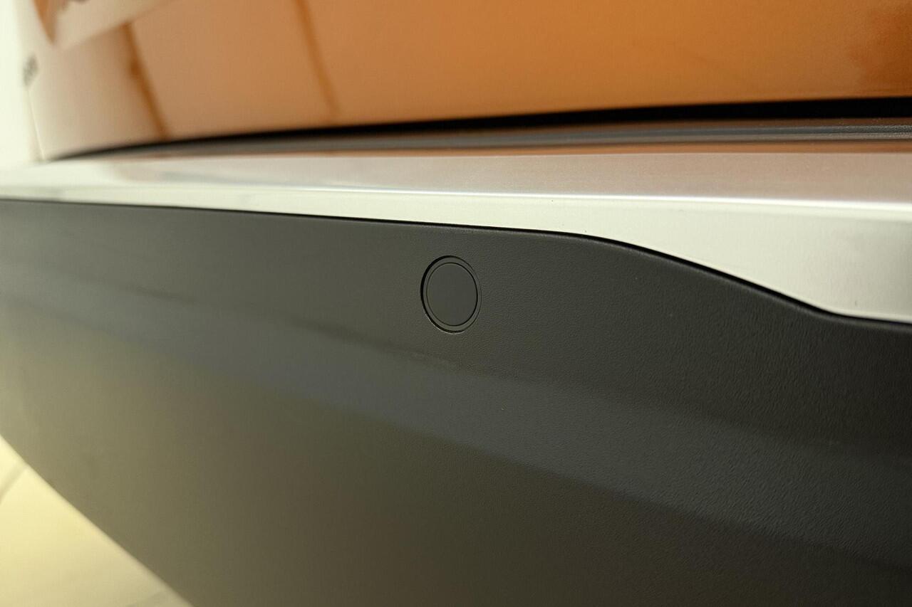 Peugeot 2008 1.2 PureTech Allure Pack Apple carplay/Android auto | Achteruitrijcamera | Automatische airco | Cruise control | LED verlichting | Lichtmetalen velgen 17'' |