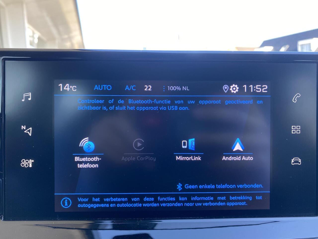 Peugeot 2008 1.2T 130pk Automaat Allure Pack | Trekhaak | Climate & Cruise Control | AppleCarplay/Android Auto | Achteruitrijd Camera | Stoelverwarming |
