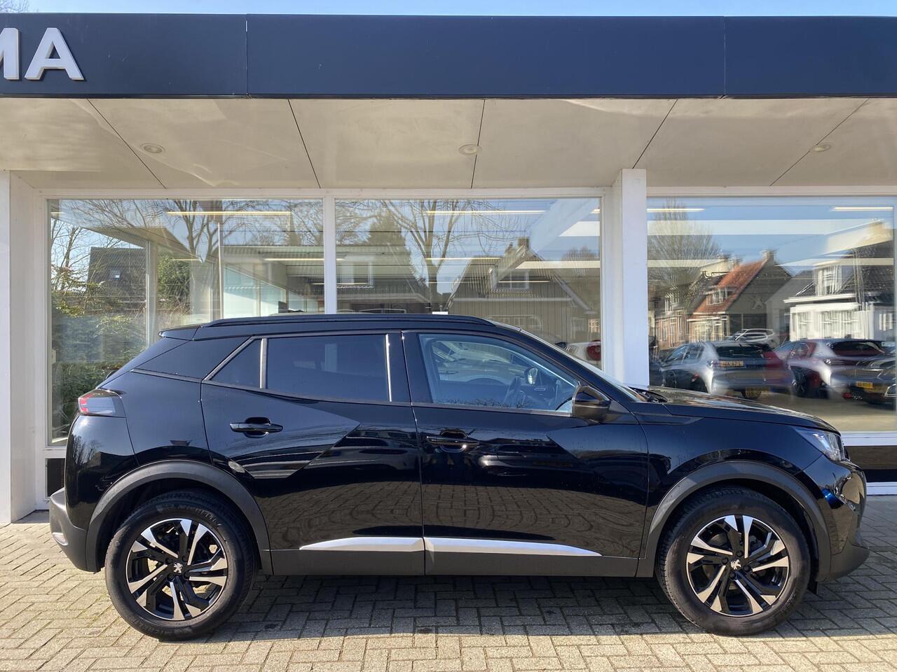 Peugeot 2008 1.2T 130pk Automaat Allure Pack | Trekhaak | Climate & Cruise Control | AppleCarplay/Android Auto | Achteruitrijd Camera | Stoelverwarming |