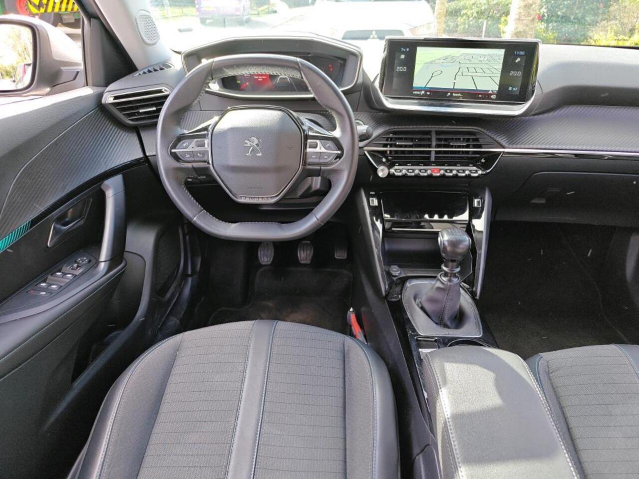 Peugeot 2008 1.2 PureTech Blue Lease Allure NL-AUTO | TREKHAAK | CAMERA