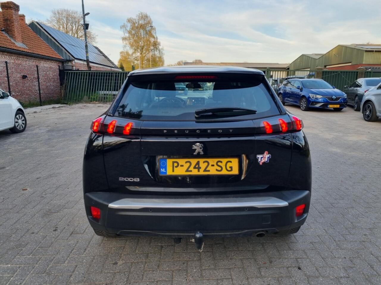 Peugeot 2008 1.2 PT Active Pack