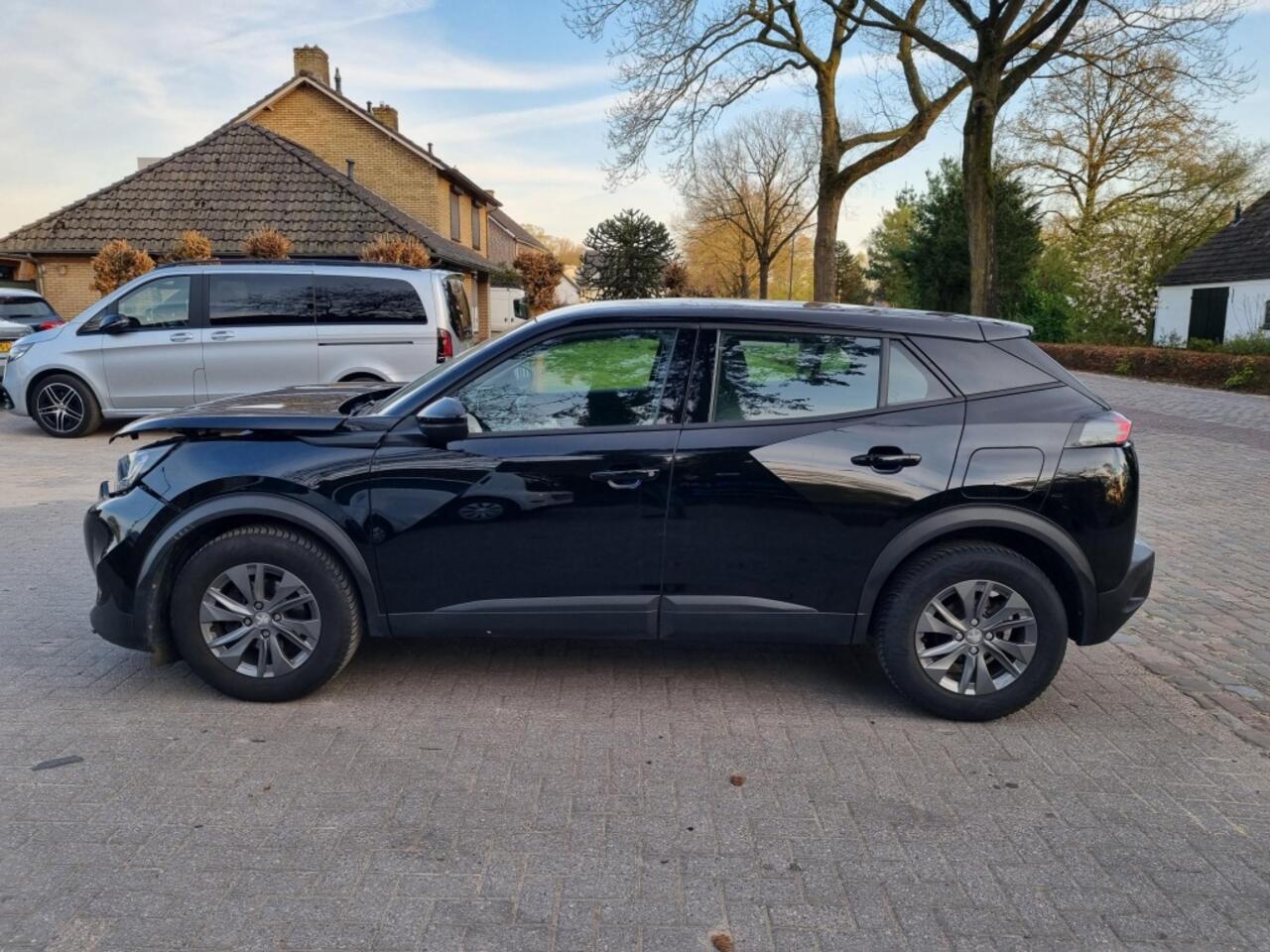 Peugeot 2008 1.2 PT Active Pack