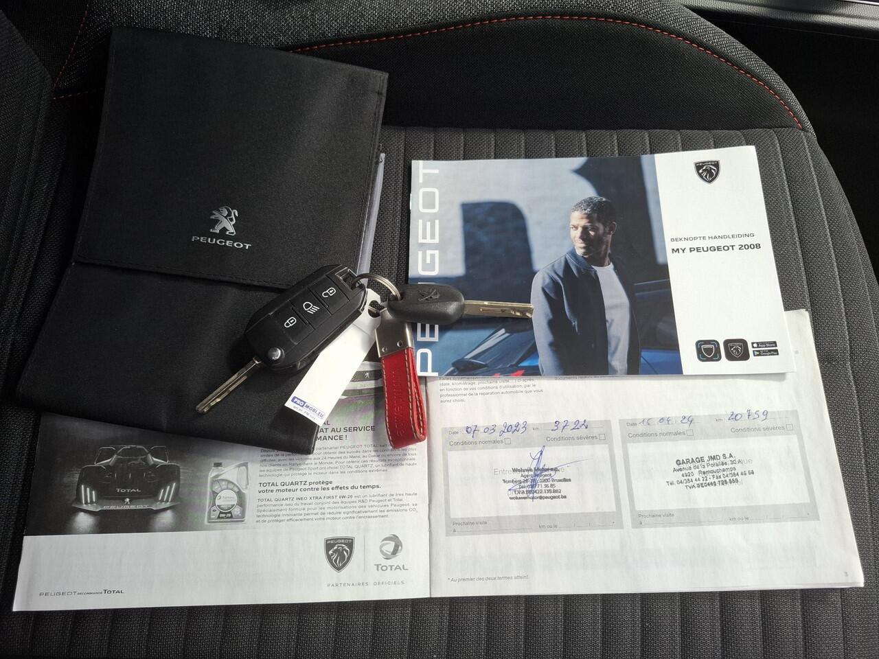 Peugeot 2008 SUV 1.2 100 pk Active Airco/Nav/Park/Trekhaak