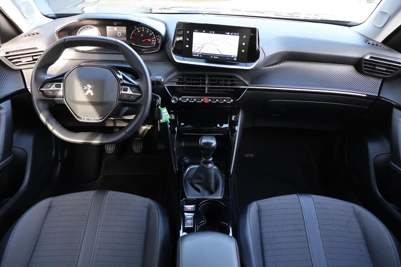 Peugeot 2008 1.2 Allure 1e Eigenaar | NL-Auto | Volledig Onderh. | BTW | 130pk | Camera | Carplay | Full Led | Navi | Bots | PDC