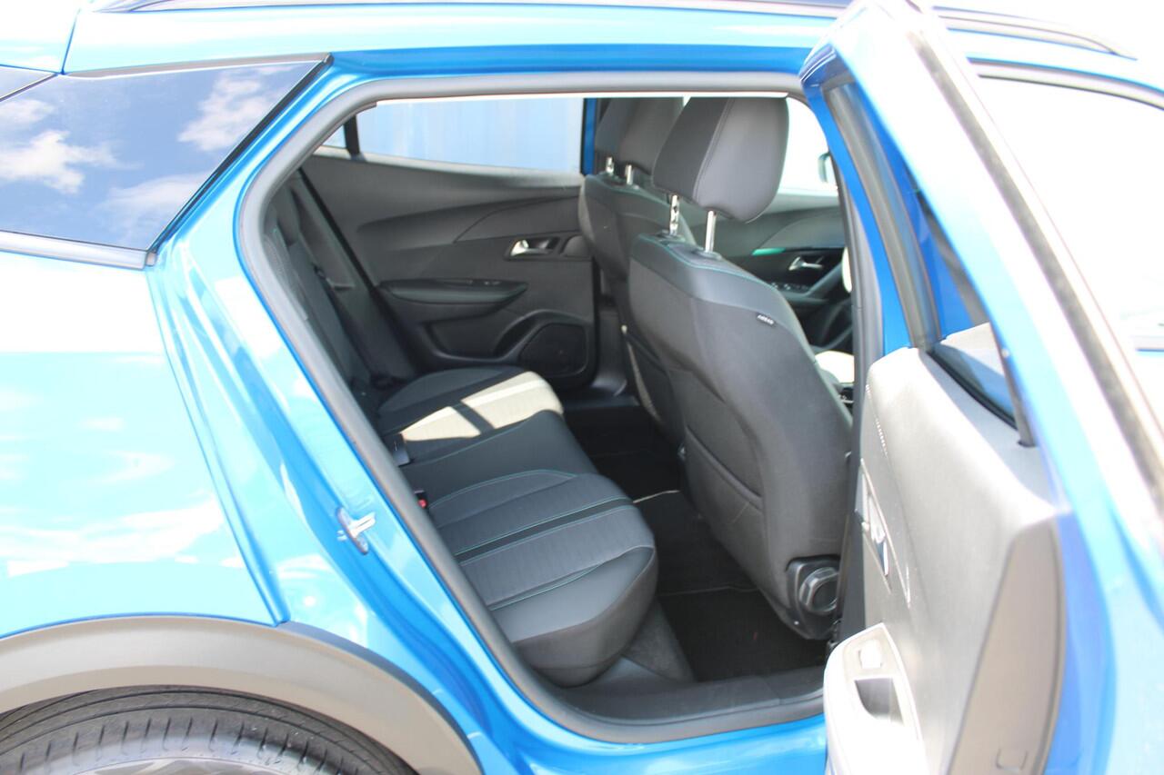 Peugeot 2008 1.2 PT 130 ALLURE PACK NAVI/CAMERA