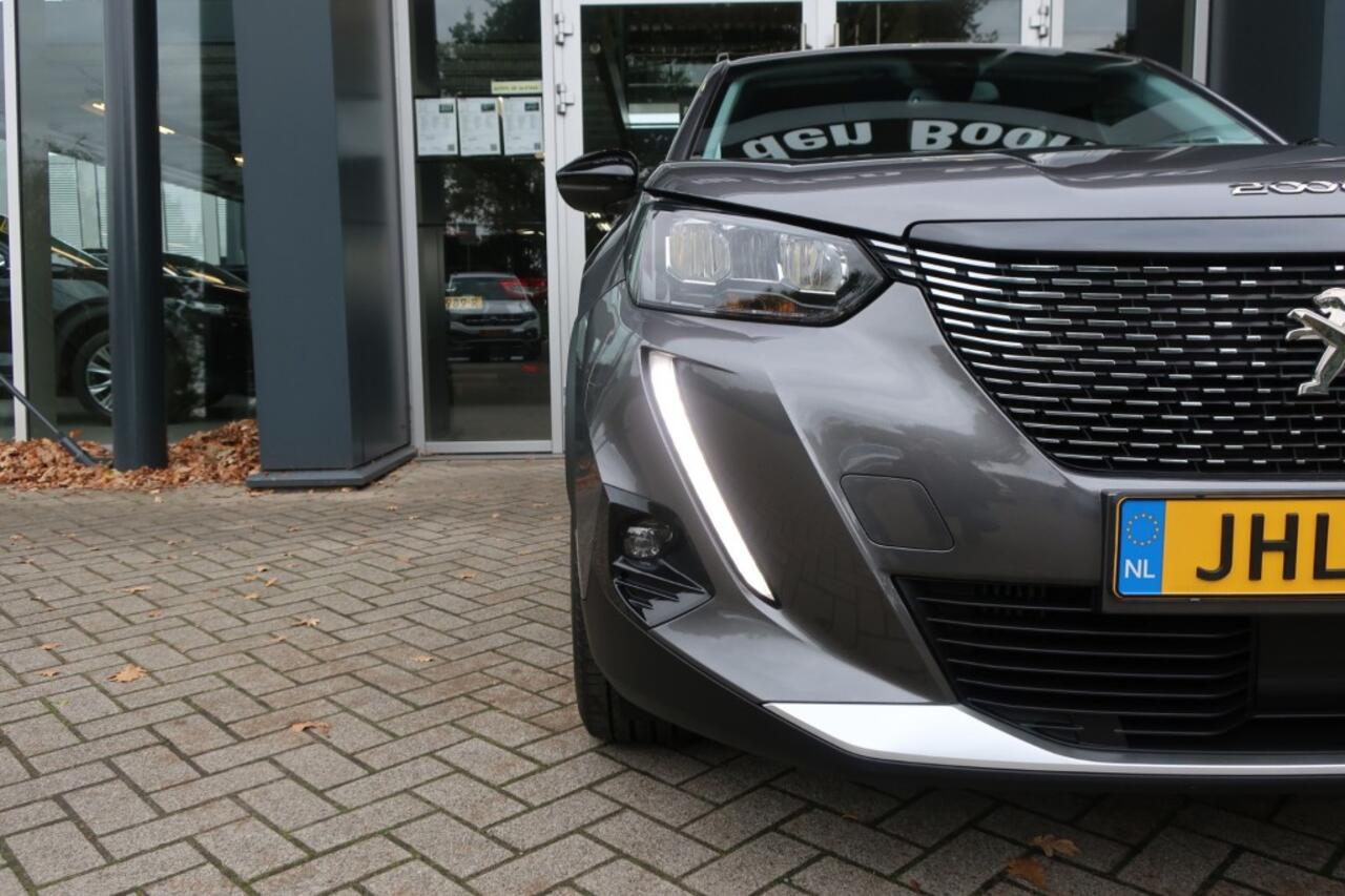 Peugeot 2008 1.2 PURETECH, Apple Carplay/ Android Auto, Clima, Navi, etc.