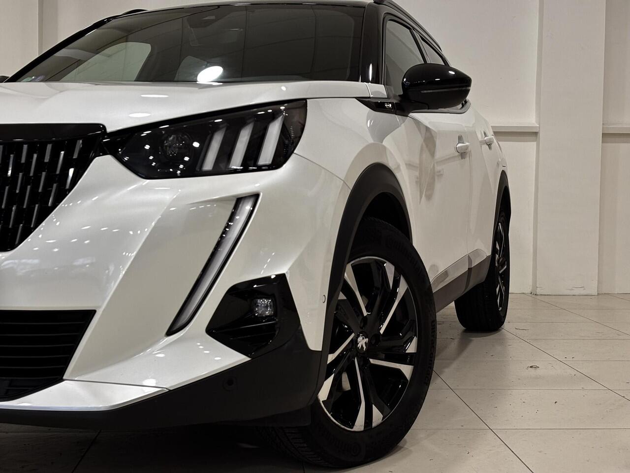 Peugeot 2008 1.2 PureTech GT | Automaat | Hoge instap | Navigatie |