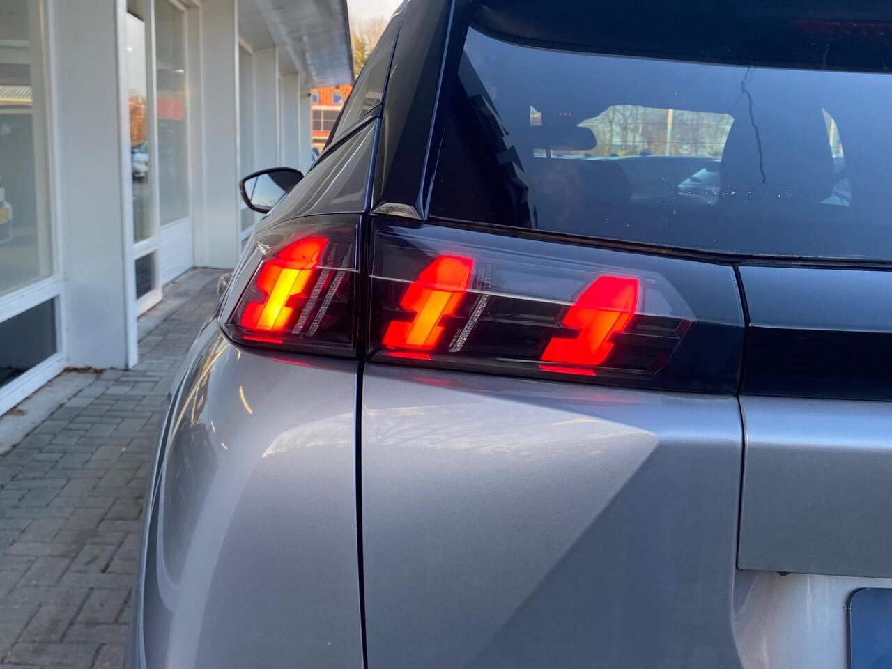 Peugeot 2008 1.2T Automaat Allure Pack | Automaat | Camera | Climate- en Cruisecontrol | LMV | Apple Carplay