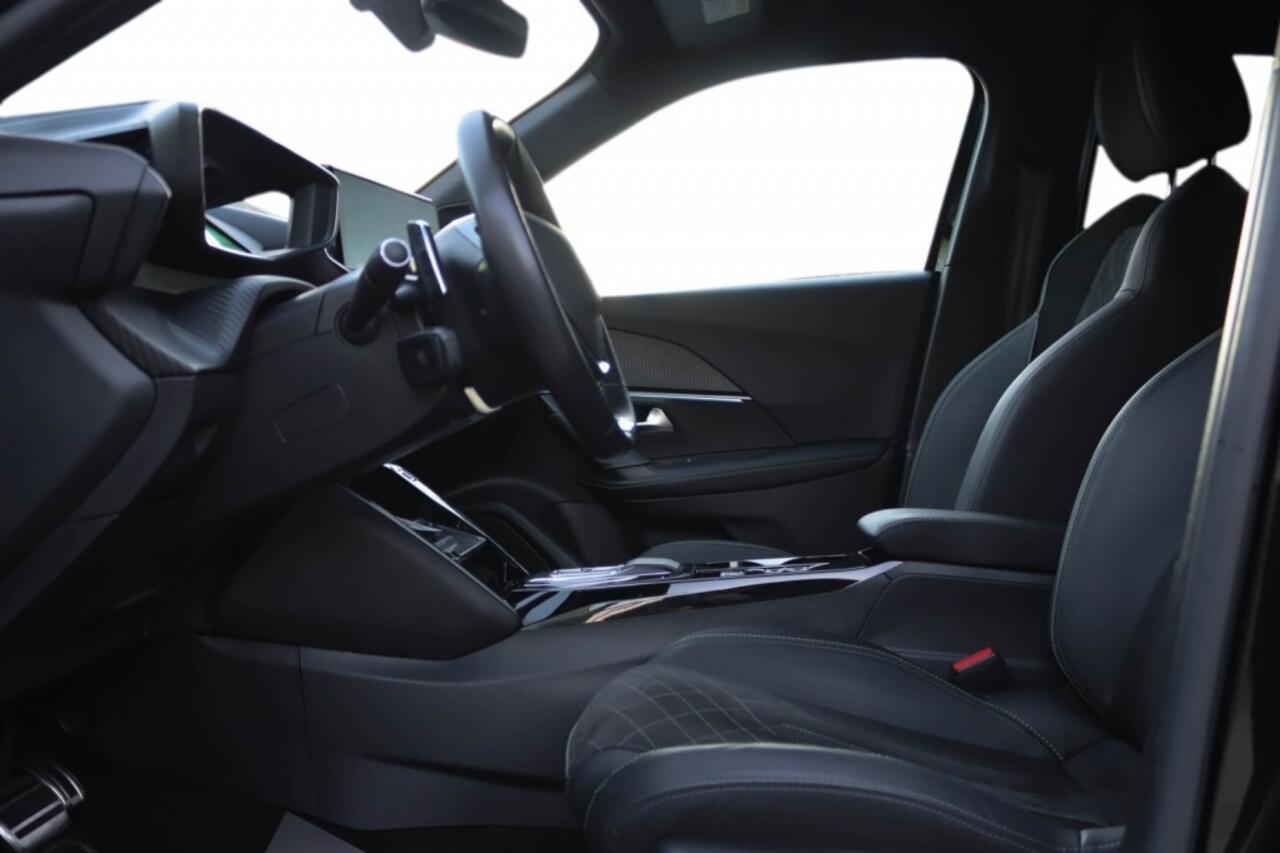 Peugeot 2008 GT Pack 155PK AUTOMAAT | Leder/Alcantara | Adaptive Cruise