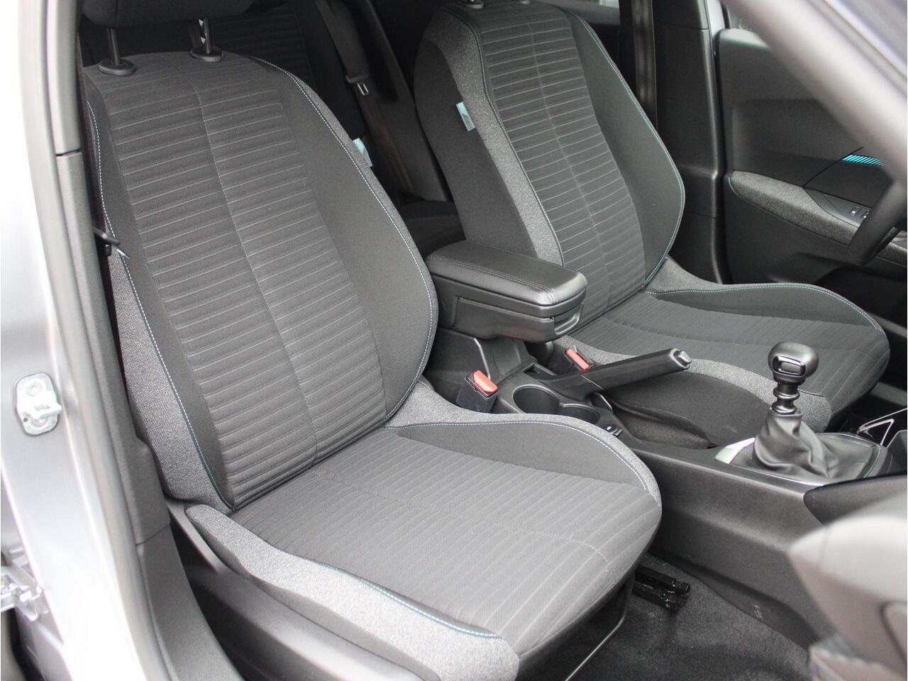 Peugeot 2008 1.2 PureTech Style | Camera / Climate / Navi