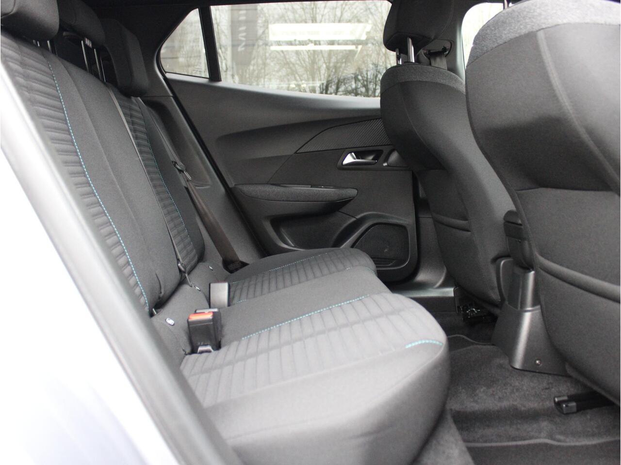 Peugeot 2008 1.2 PureTech Style | Camera / Climate / Navi