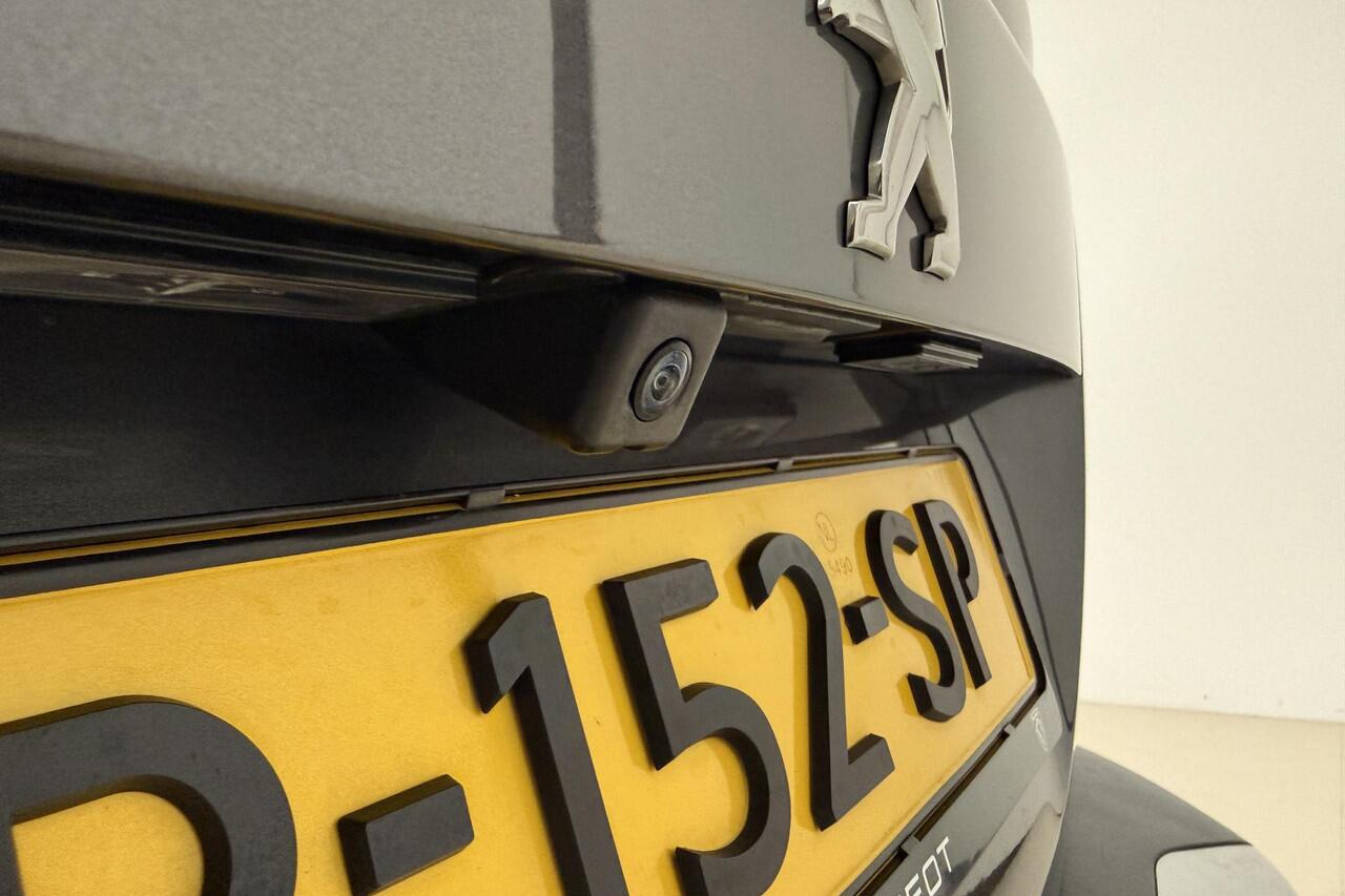 Peugeot 2008 1.2 PureTech Allure Pack 100 PK | Handgeschakeld | Keyless entry | Pack Connect 3D navigatie | Climate Control | Cruise Control | BTW Auto | 1e eigenaar