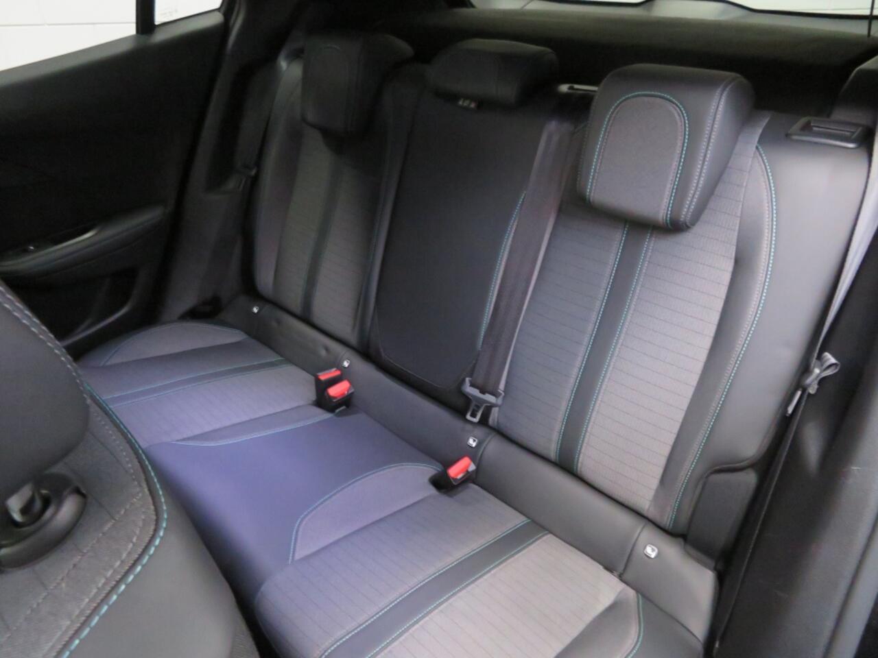 Peugeot 2008 1.2 PT Allure Pack