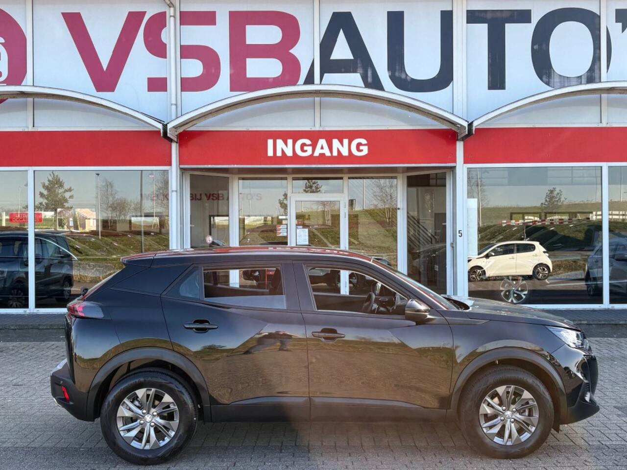 Peugeot 2008 1.2 PURETECH 130PK AUT. LED CARPLAY-NAVIGATIE CAMERA AIRCO LMV PDC