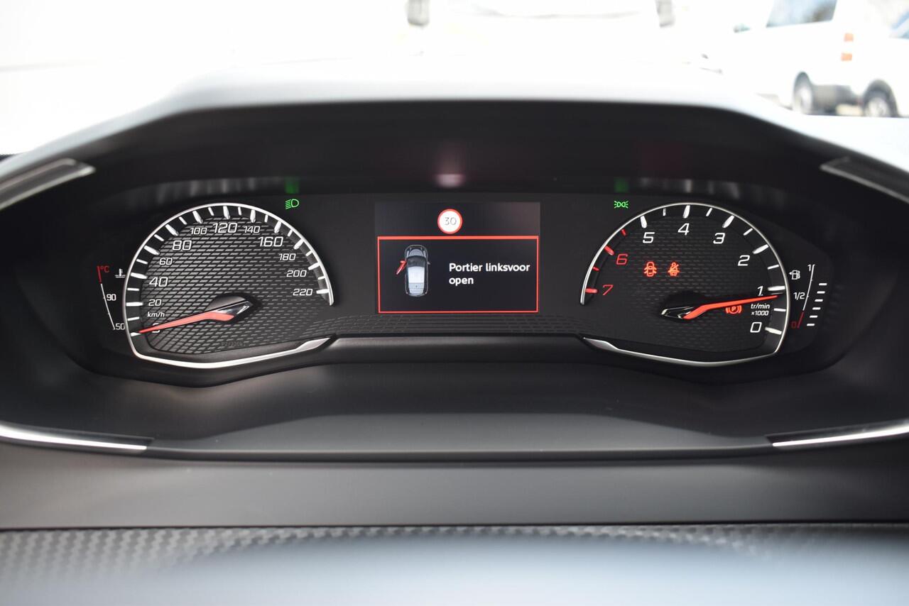 Peugeot 2008 1.2 PureTech Allure / navi / camera / led