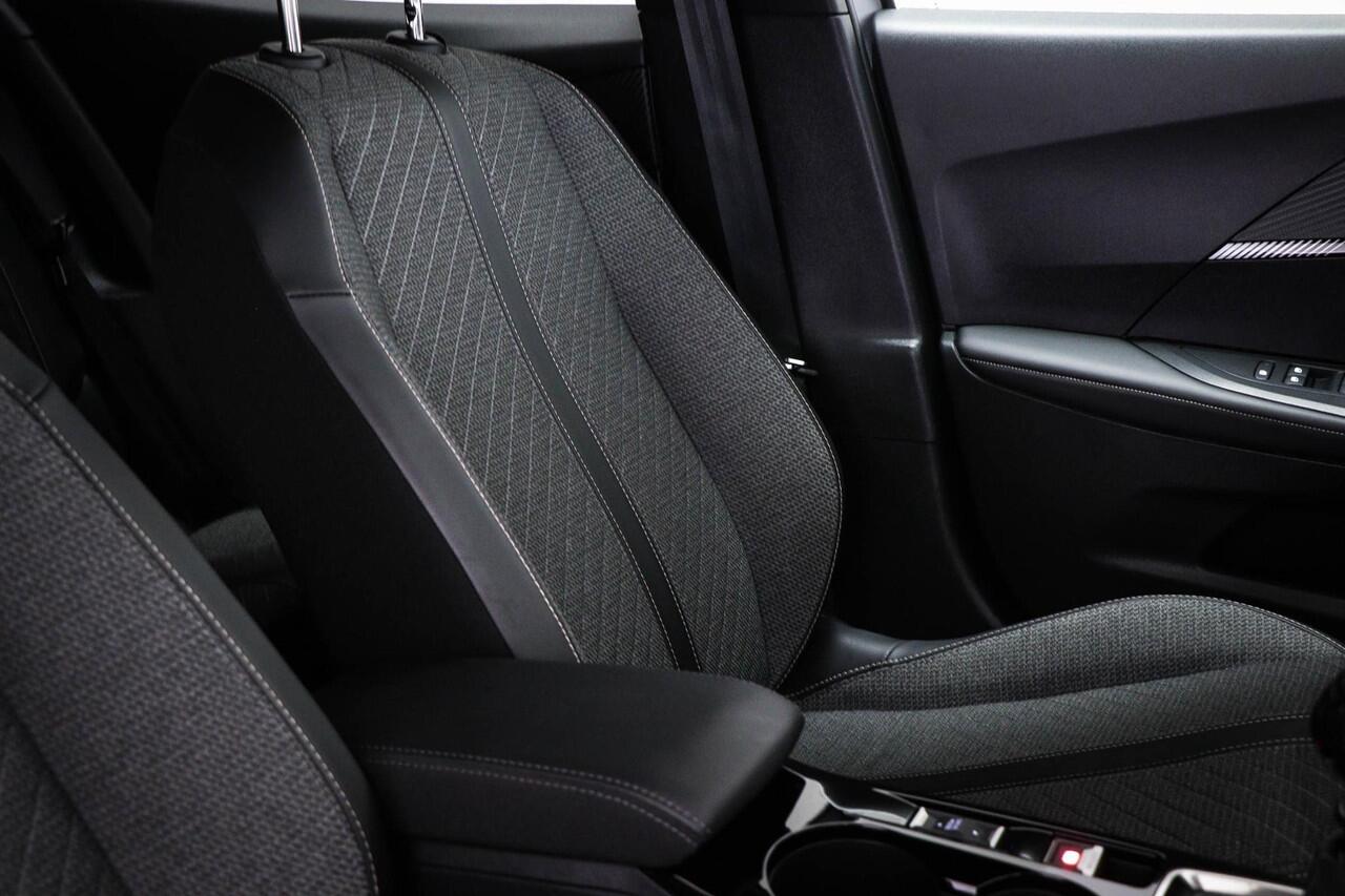 Peugeot 2008 1.2 PureTech 100 Allure | NAVI PACK | LED | DAB | APPLE | CAMERA | Nieuw model | Face lift |