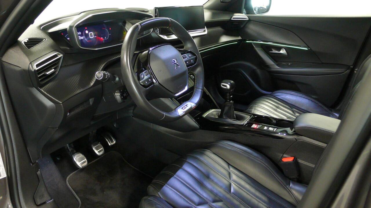 Peugeot 2008 1.2 PureTech GT | Pano dak | Leder | 1e eigenaar