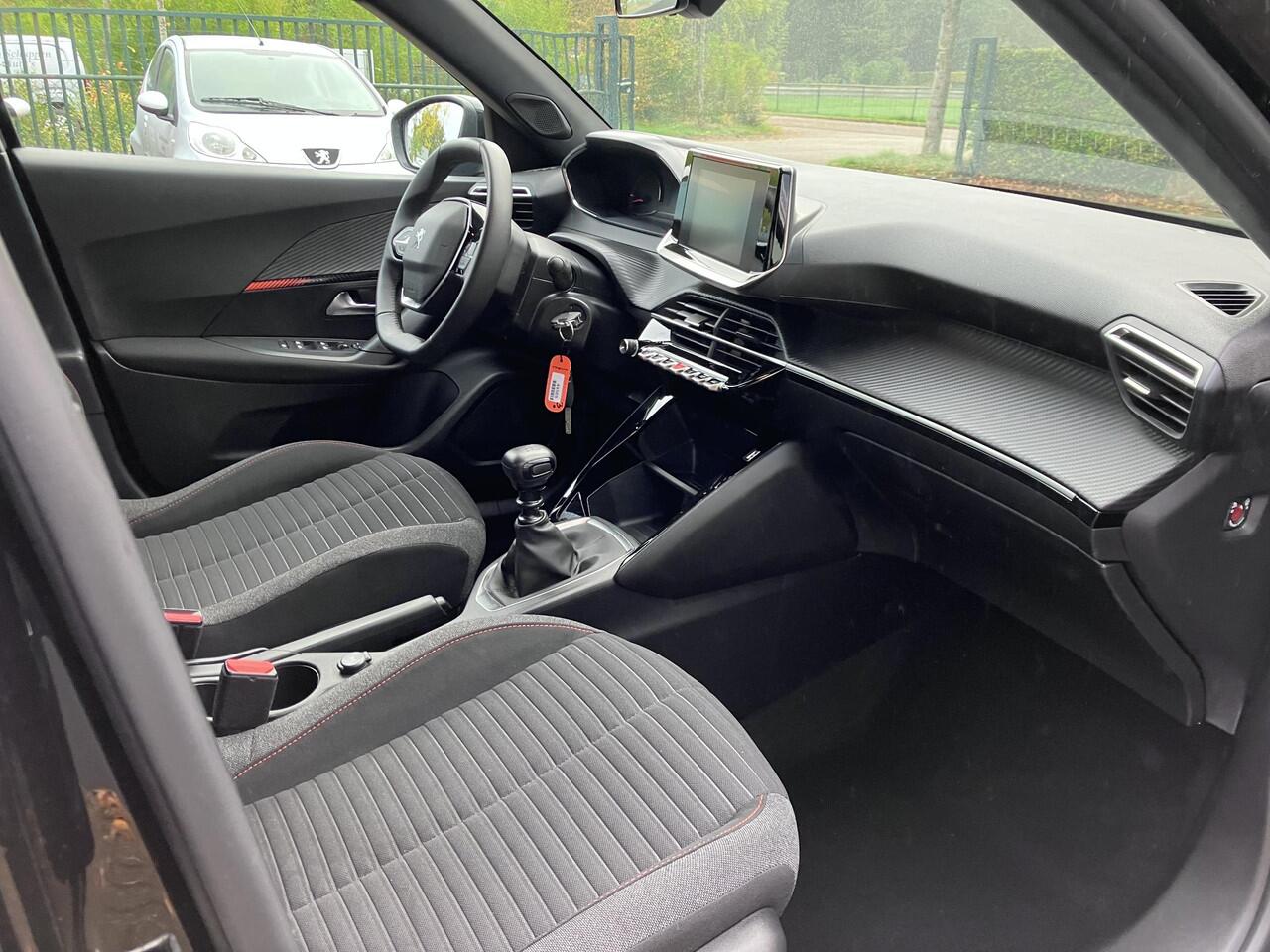 Peugeot 2008 1.2 PureTech Active Pack 131pk Navi Camera Cruise