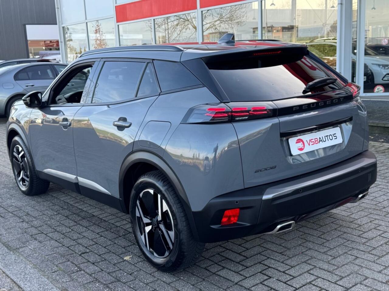 Peugeot 2008 1.2 PURETECH AUT. FACELIFT NARDO-GREY NAVI CAMERA CARPLAY AIRCO LMV PDC