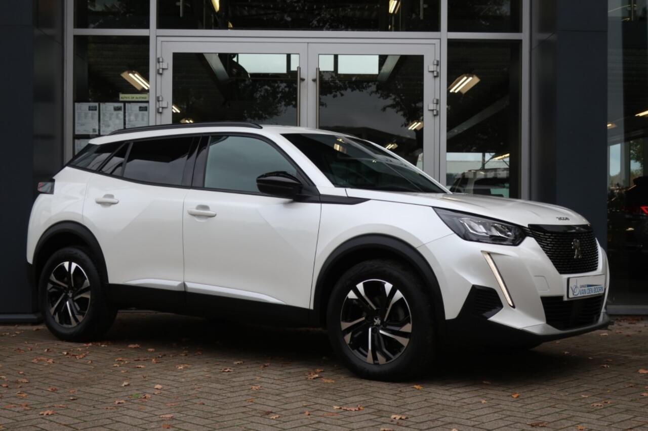 Peugeot 2008 1.2 PURETECH 100, Apple Carplay/ Android Auto, Navi, Clima, LED, etc.